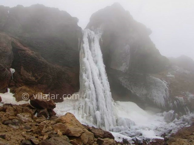 عکس اصلی شماره 2 - آبشار یخی نوا در جاده هراز