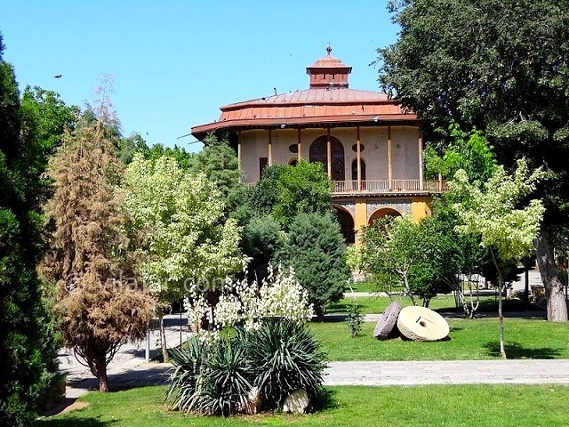 عکس شماره 7 - عمارت چهل ستون (کلاه فرنگی)