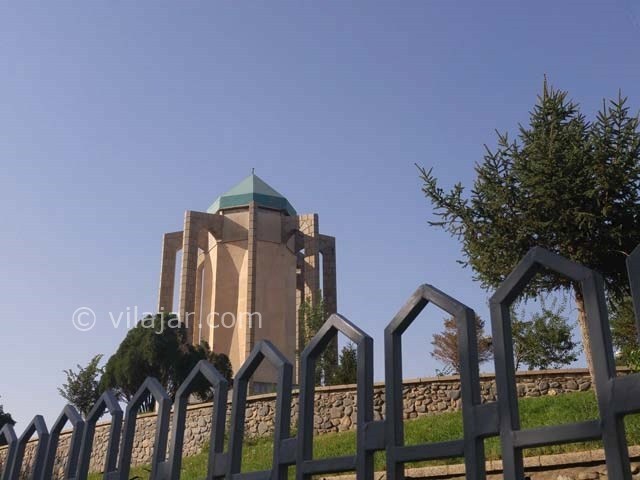 عکس اصلی شماره 2 - آرامگاه باباطاهر عریان
