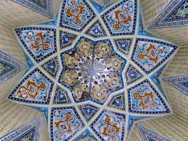 عکس شماره 7 - آرامگاه باباطاهر عریان