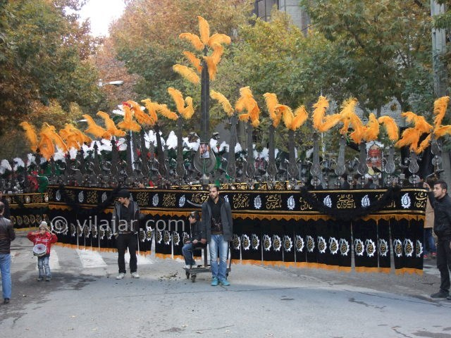 عکس شماره 3 - عَلَم کِشی یا عَلَم گردانی