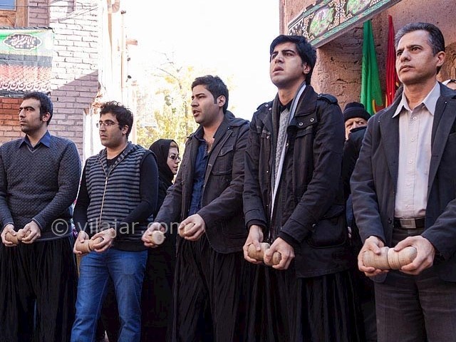 عکس شماره 3 - مراسم جغجغه زنی در ابیانه