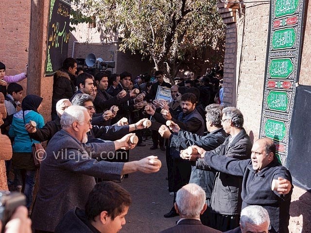 عکس شماره 4 - مراسم جغجغه زنی در ابیانه