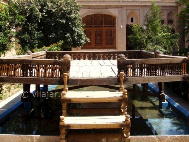 عکس شماره 11 - خانه لاری های یزد