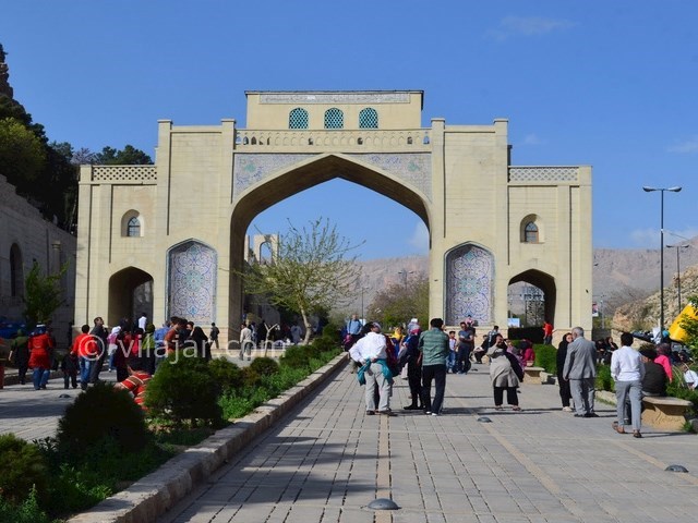 عکس اصلی شماره 9 - دروازه قرآن شیراز