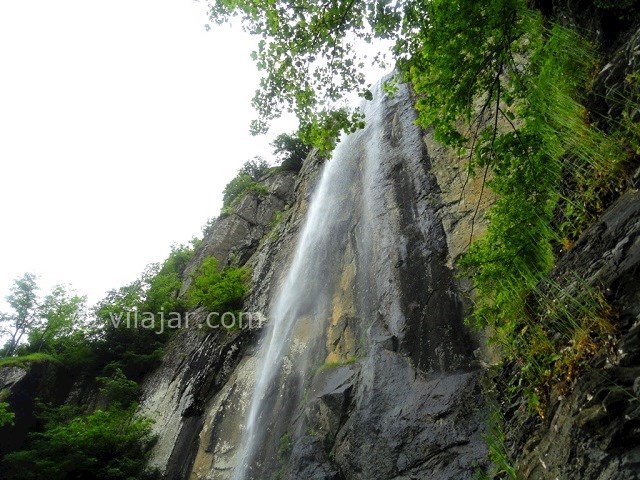 عکس اصلی شماره 1 - آبشار لاتون در گیلان
