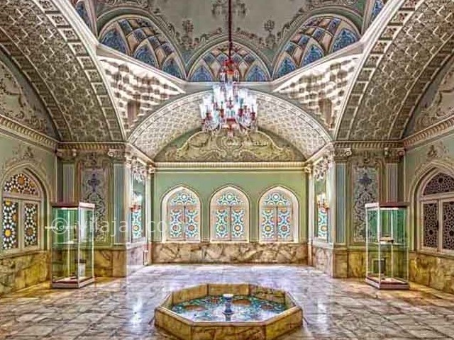 عکس اصلی شماره 16 - موزه قصر آینه در یزد