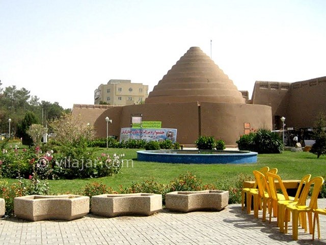 عکس شماره 4 - یخدان مویدی در کرمان