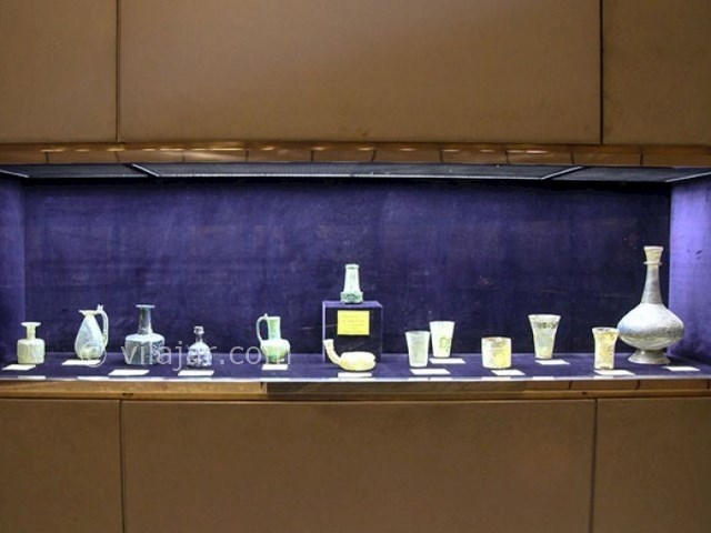 عکس شماره 21 - موزه آبگینه و سفالینه تهران