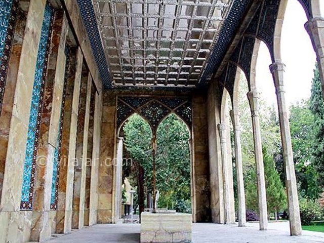 عکس شماره 5 - آرامگاه صائب تبریزی