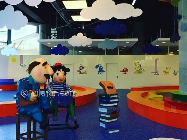 عکس شماره 12 - باغ کتاب تهران