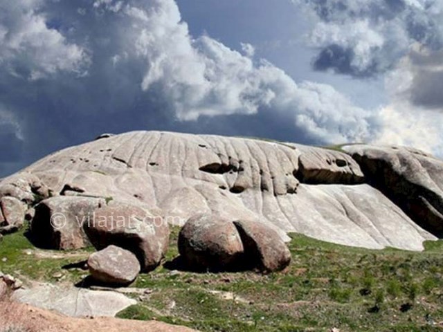 عکس شماره 6 - ایوان سنگی نیاق قزوین