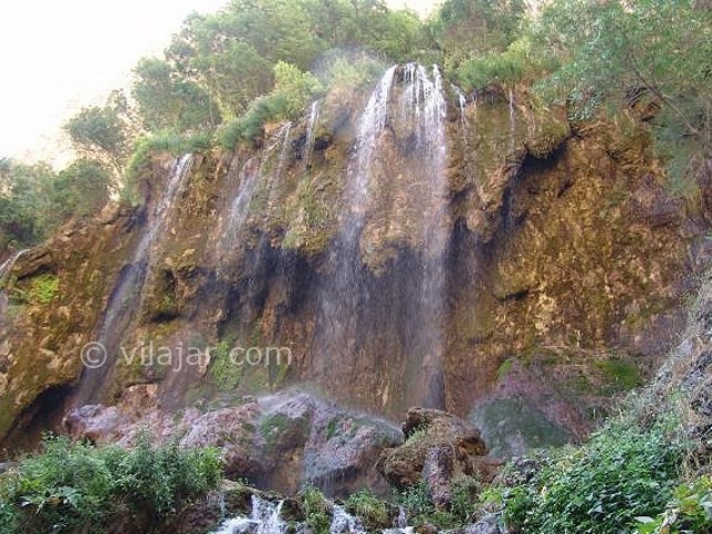 عکس اصلی شماره 14 - روستا و آبشار اخلمد