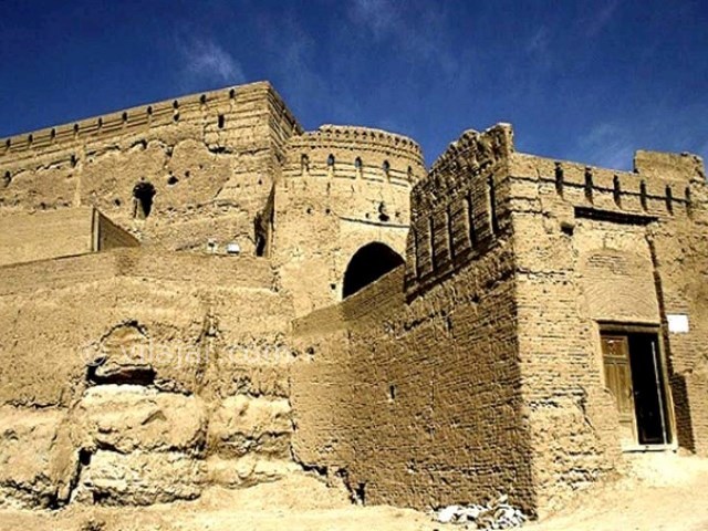 عکس شماره 4 - نارین ‌قلعه میبد