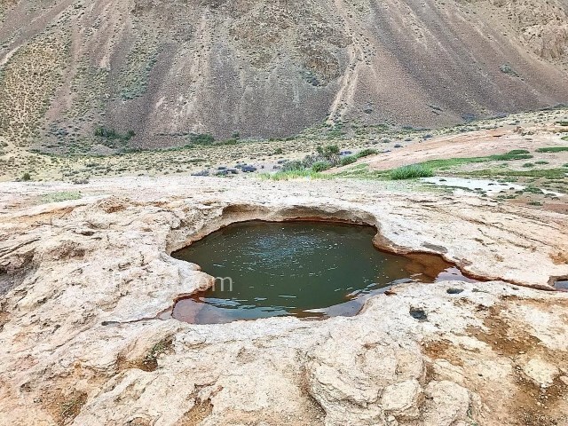 عکس شماره 3 - چشمه آب سرخ فریزهند