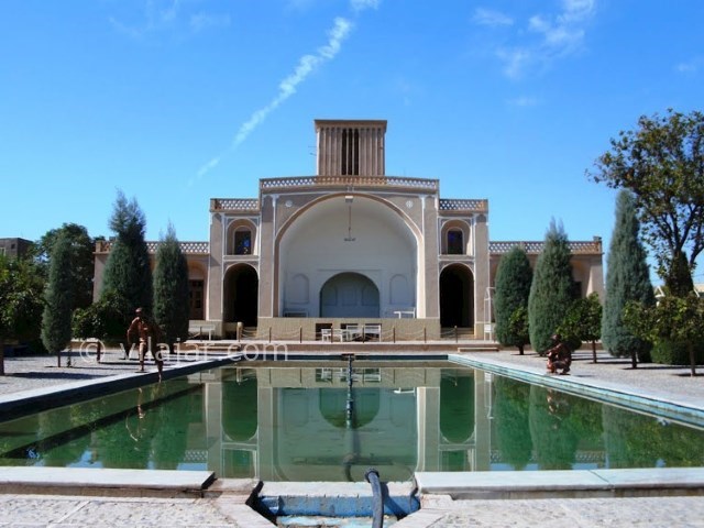 عکس اصلی شماره 2 - عمارت و باغ ناجی یزد