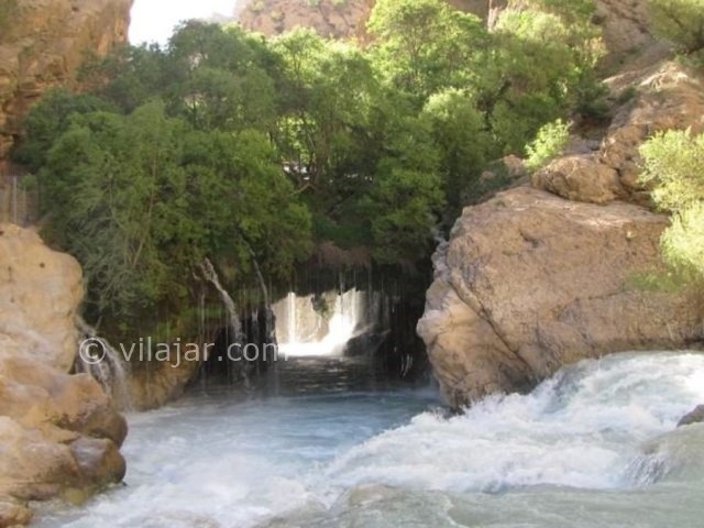 عکس اصلی شماره 9 - آبشار آب ملخ سمیرم