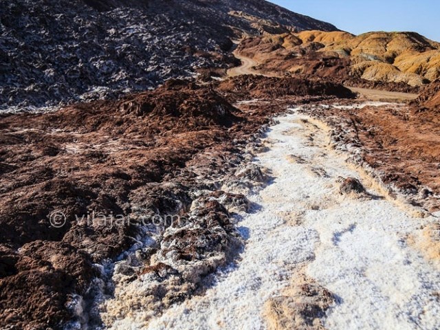 عکس شماره 5 - گنبد های نمکی طغرود قم