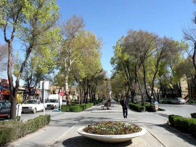 عکس شماره 4 - خیابان چهارباغ اصفهان