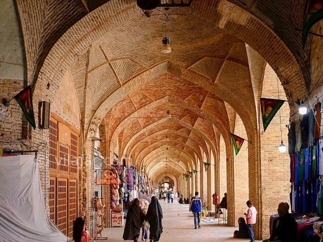 عکس اصلی شماره 1 - بازار خان در یزد