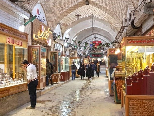 عکس اصلی شماره 2 - بازار خان در یزد