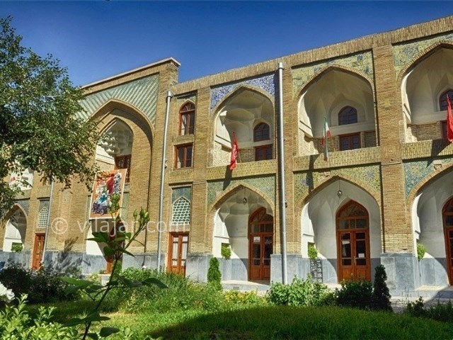 عکس اصلی شماره 2 - مدرسه عباسقلی ‌خان در مشهد