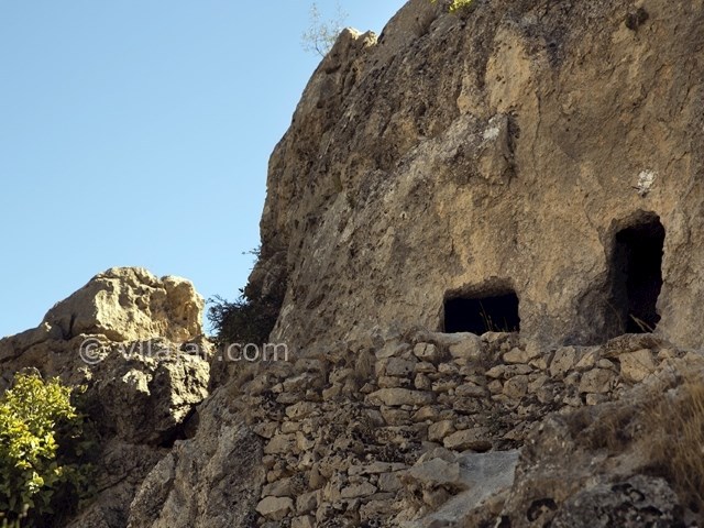 عکس شماره 7 - غار سنگی حسین کوهکن