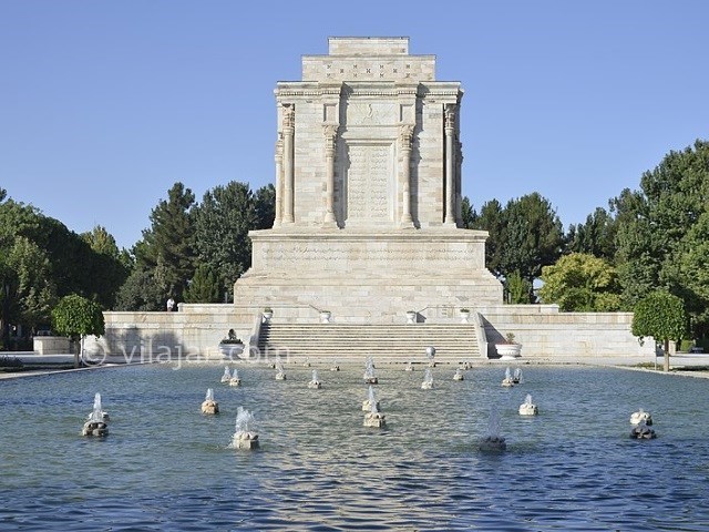 عکس شماره 13 - آرامگاه ابوالقاسم فردوسی