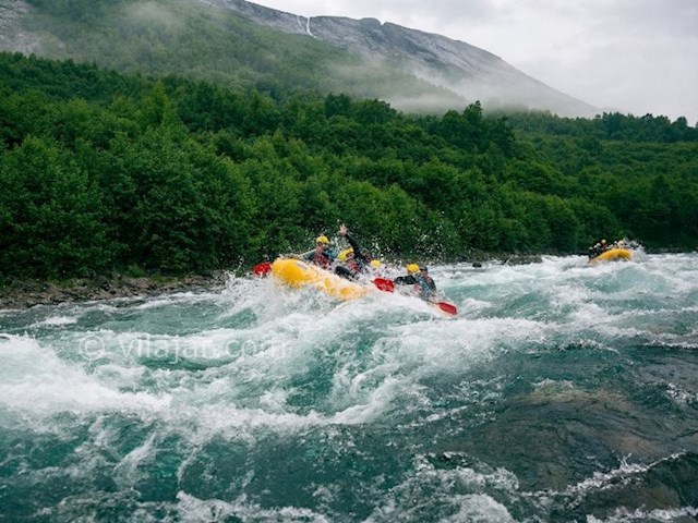 عکس شماره 5 - رفتینگ در رودخانه ارمند