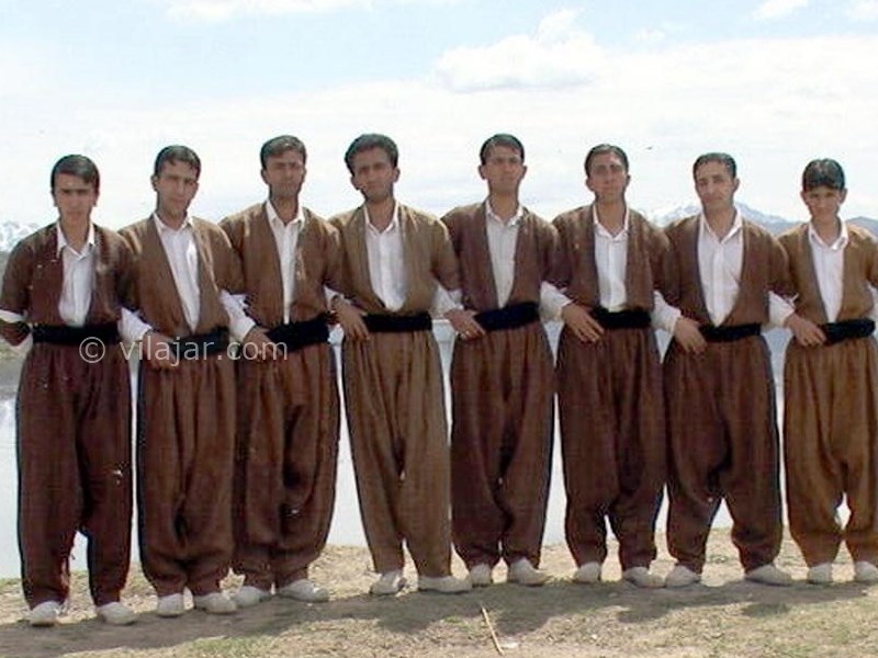 عکس شماره 9 - لباس محلی کردستان