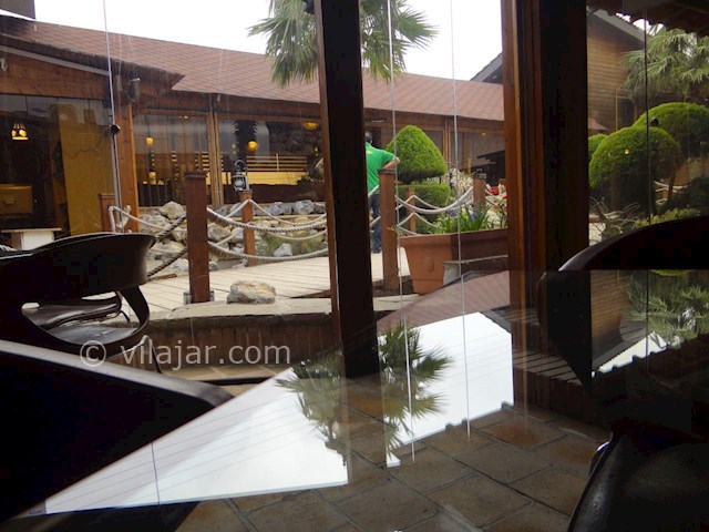 عکس شماره 3 - رستوران راه چوبی محمود آباد 