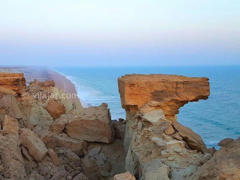 عکس شماره 10 - روستا و بندر بریس