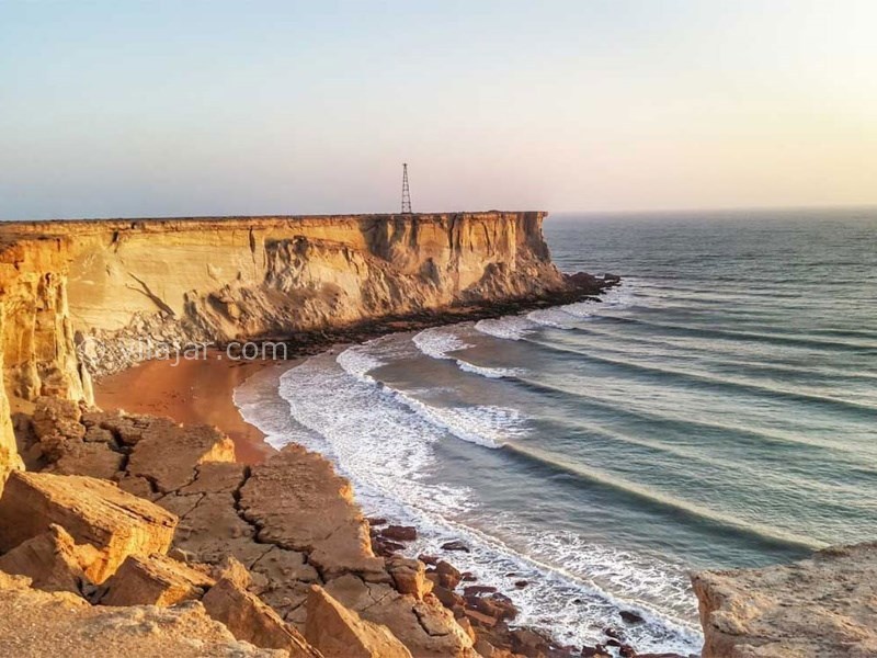 عکس شماره 37 - روستا و بندر بریس