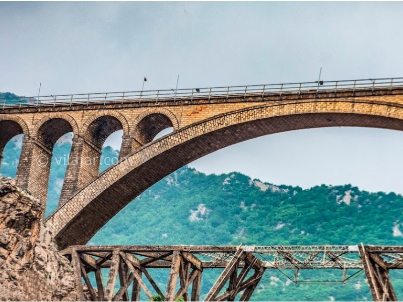 عکس شماره 10 - پل ورسک و سه خط طلا