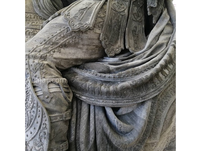 عکس شماره 21 - مجسمه‌ کوروش در کلاردشت