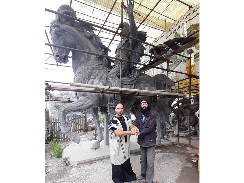 عکس شماره 29 - مجسمه‌ کوروش در کلاردشت