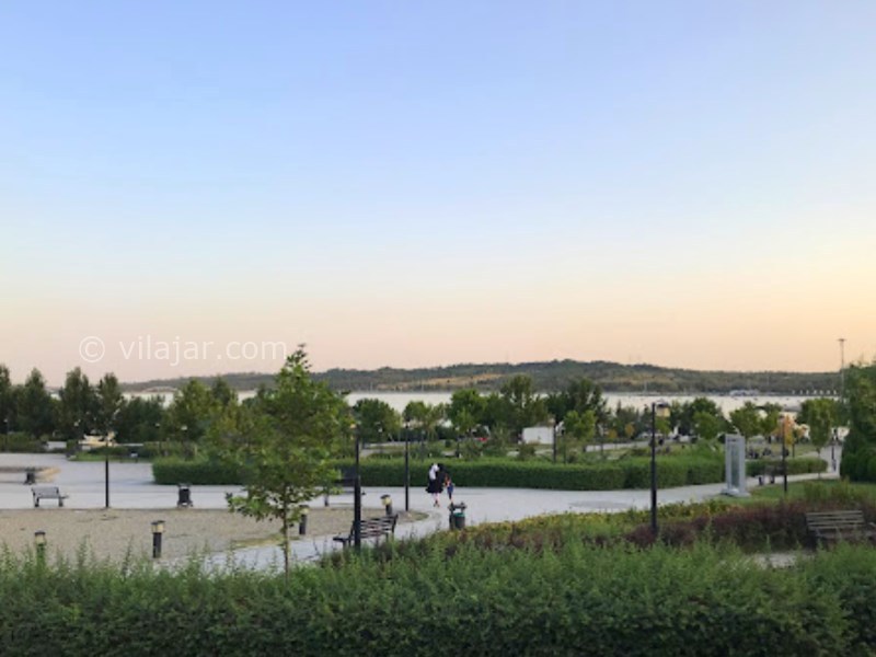 عکس شماره 7 - دریاچه شهدای خلیج فارس