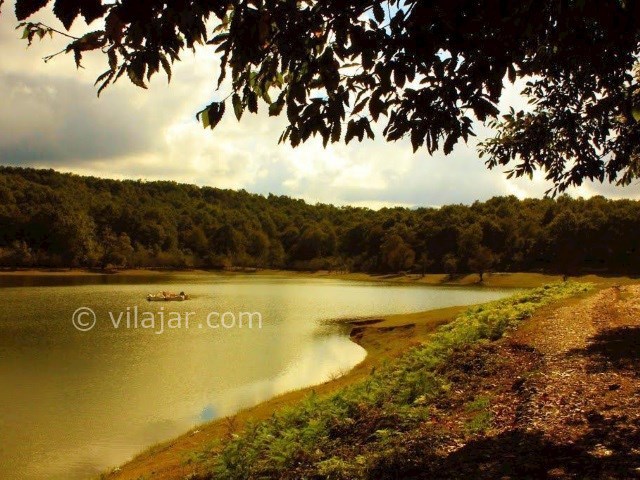 عکس شماره 10 - روستا و دریاچه سقالکسار