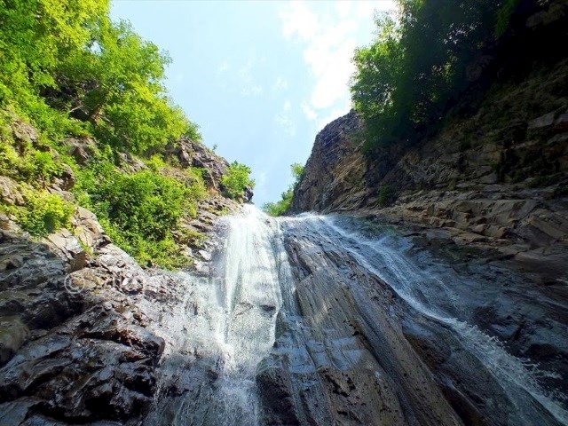 عکس اصلی شماره 2 - آبشار میلاش (آبشار سحرانگیز)