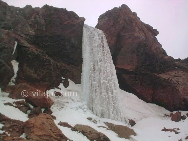 عکس اصلی شماره 1 - آبشار یخی نوا در جاده هراز
