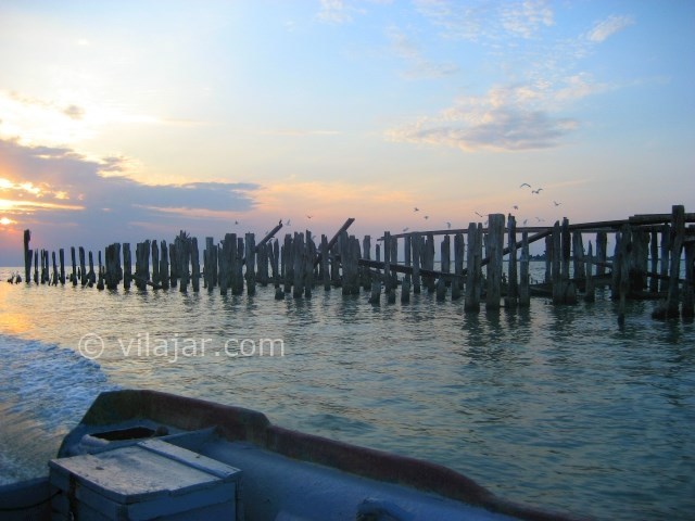 عکس شماره 6 - جزیره آشوراده در بندر ترکمن