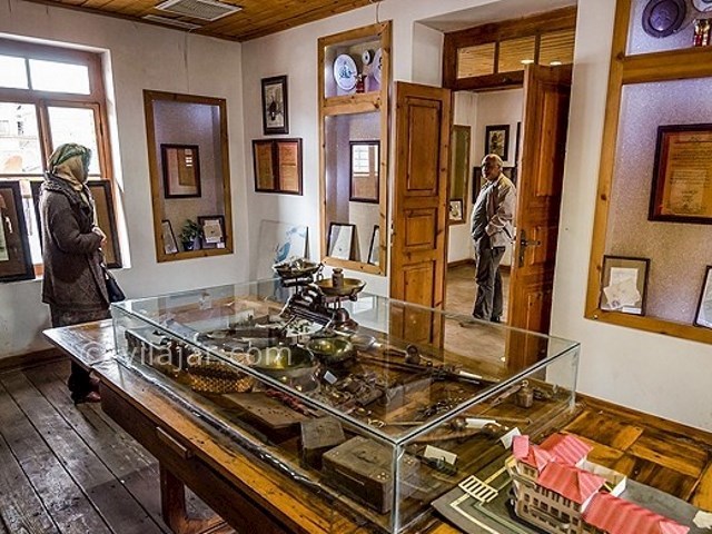 عکس شماره 4 - خانه و مقبره میرزا کوچک خان