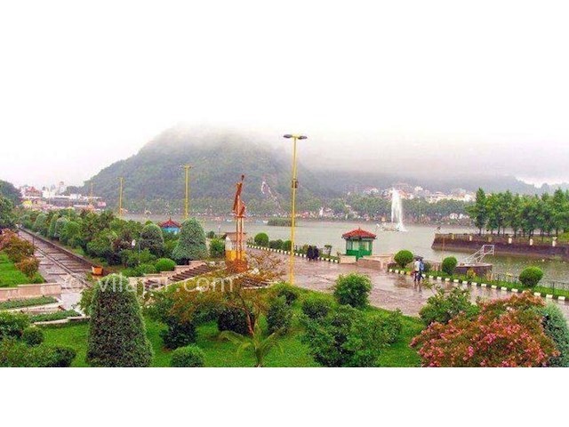 عکس شماره 5 - استخر لاهیجان