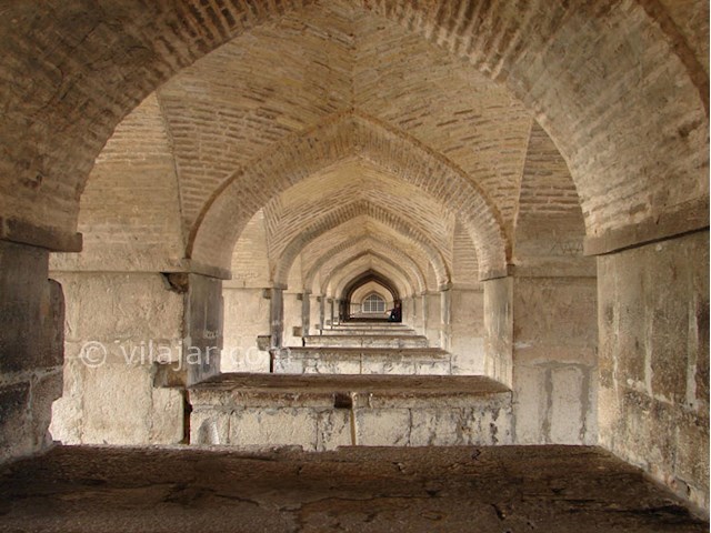 عکس شماره 3 - پل خواجو در اصفهان