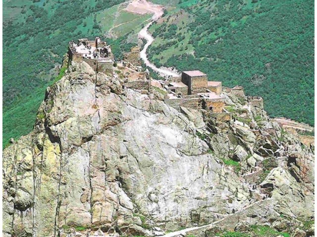 عکس شماره 5 - قلعه بابک