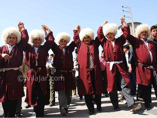 عکس شماره 5 - لباس و زیورآلات محلی ترکمن