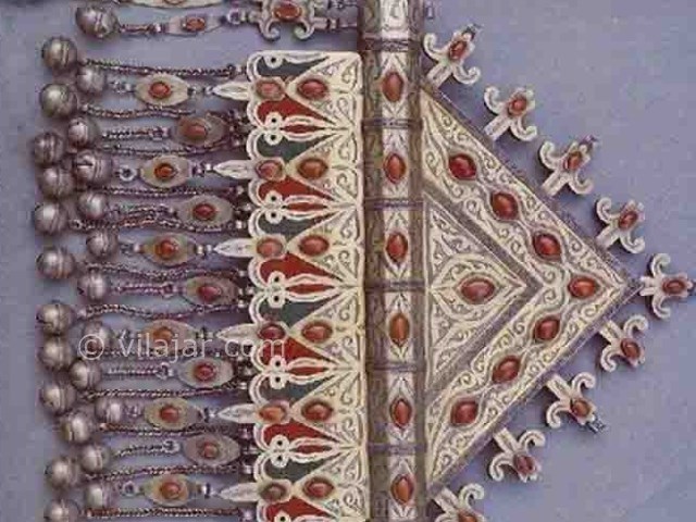 عکس شماره 6 - لباس و زیورآلات محلی ترکمن