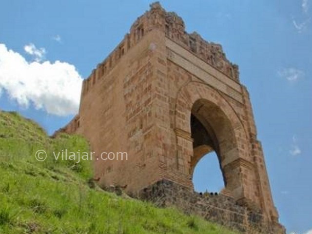 عکس شماره 4 - قلعه ضحاک