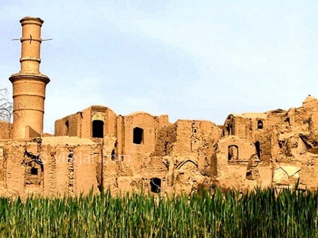 عکس شماره 4 - منار جنبان خرانق