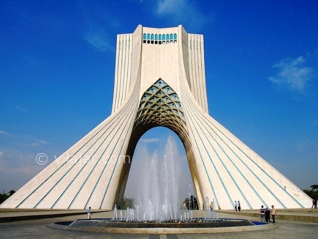 عکس اصلی شماره 1 - برج آزادی تهران